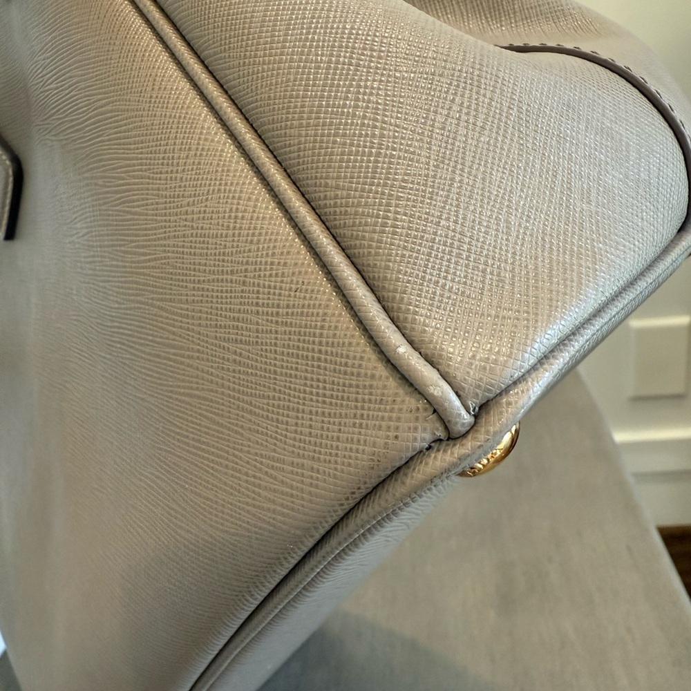 Prada | Large Galleria Saffiano Tote - Picture 13 of 17
